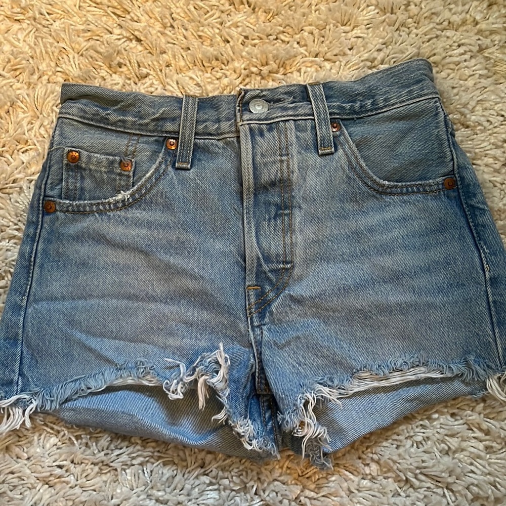 Levis 501 Jean Shorts